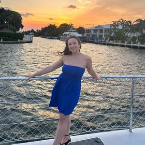 Meet your Posher, Alicia